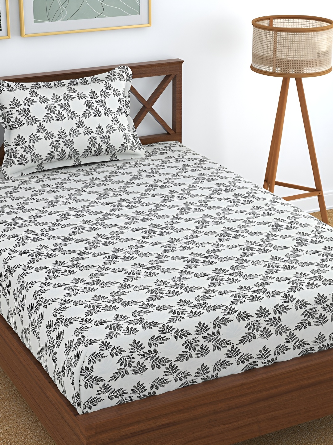 

UrbanArts Grey & White Floral Printed 180 TC Single Bedsheet With 1 Pillow Cover