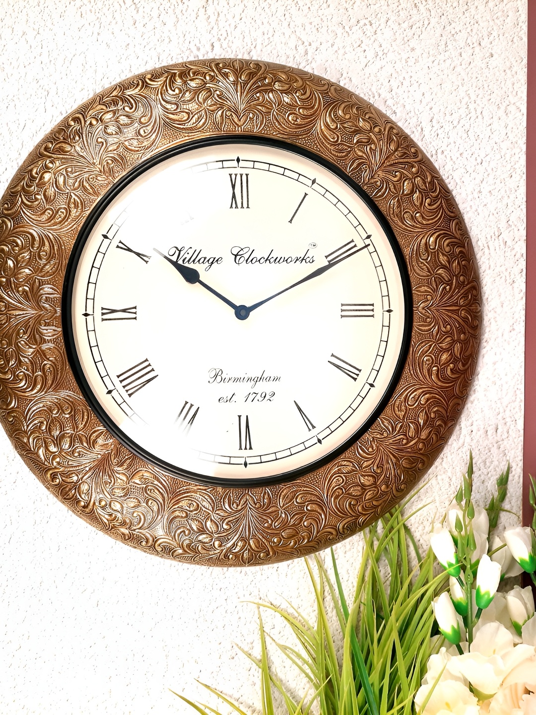 

apka mart Brown & Black Textured Traditional Wooden Round Wall Clock