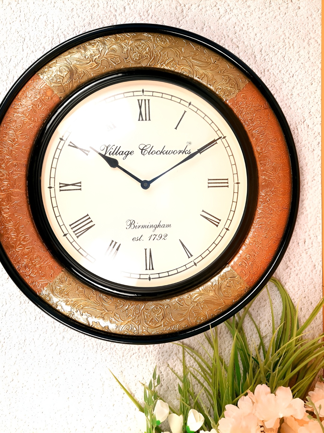 

apka mart Brown & Black Textured Traditional Wooden Round Wall Clock