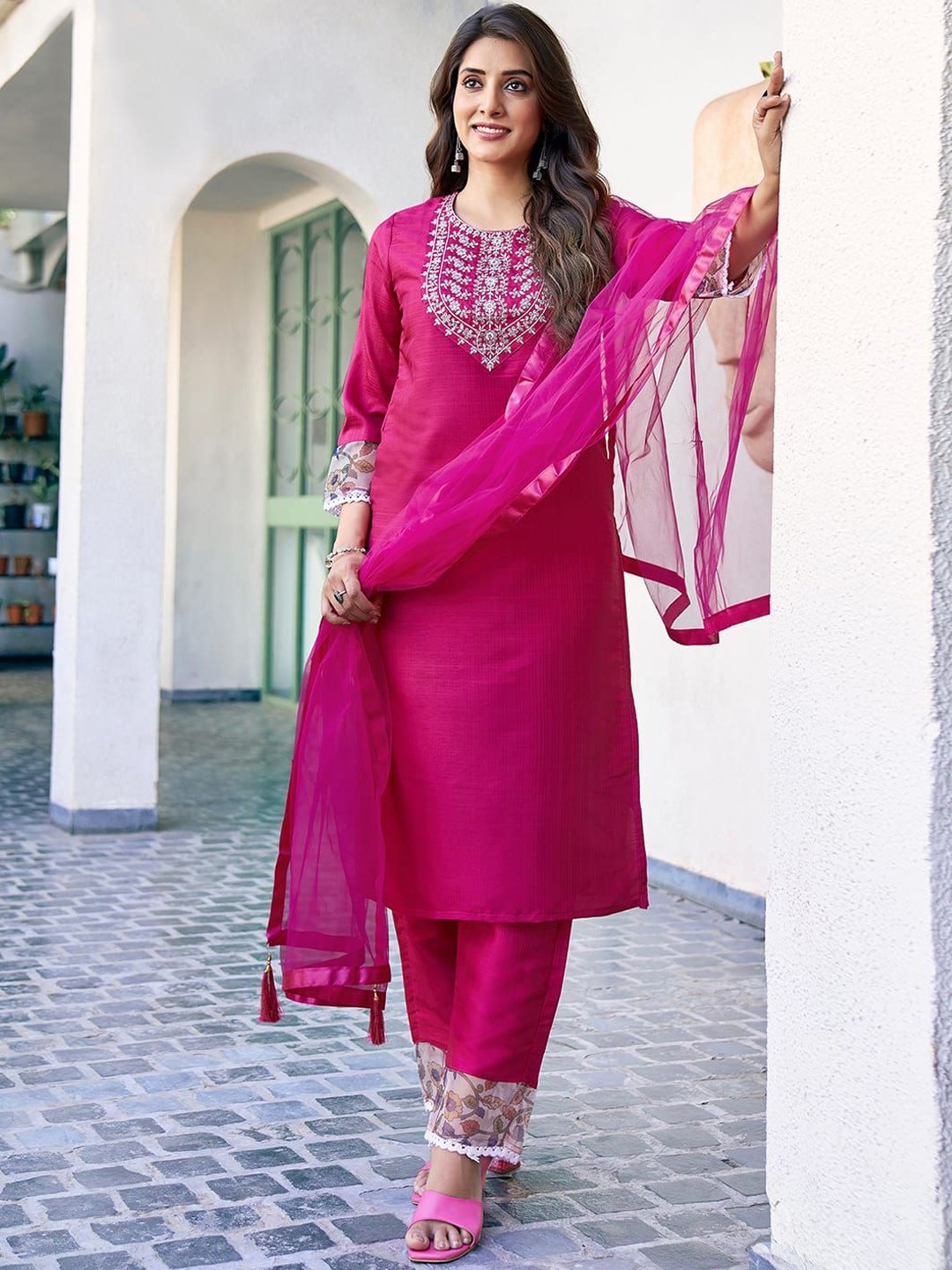 

SKYLEE Women Embroidered Regular Sequinned Kurta with Trousers & With Dupatta, Pink