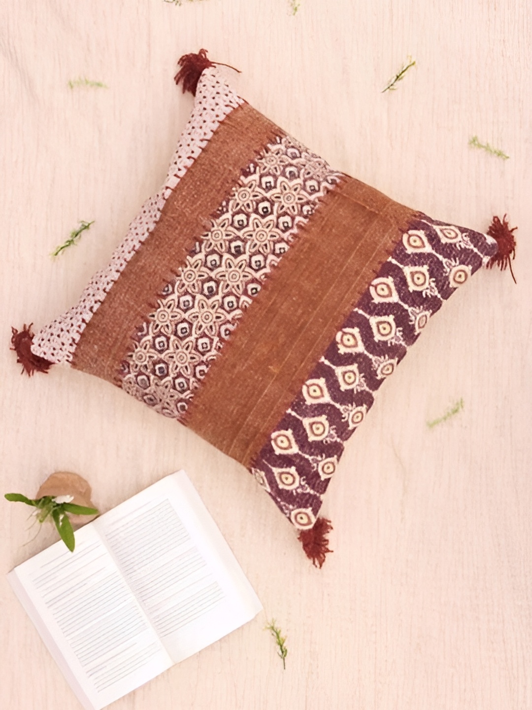 

Art Avenue Mustard & Pink Ethnic Motifs Printed Square Cushion Cover