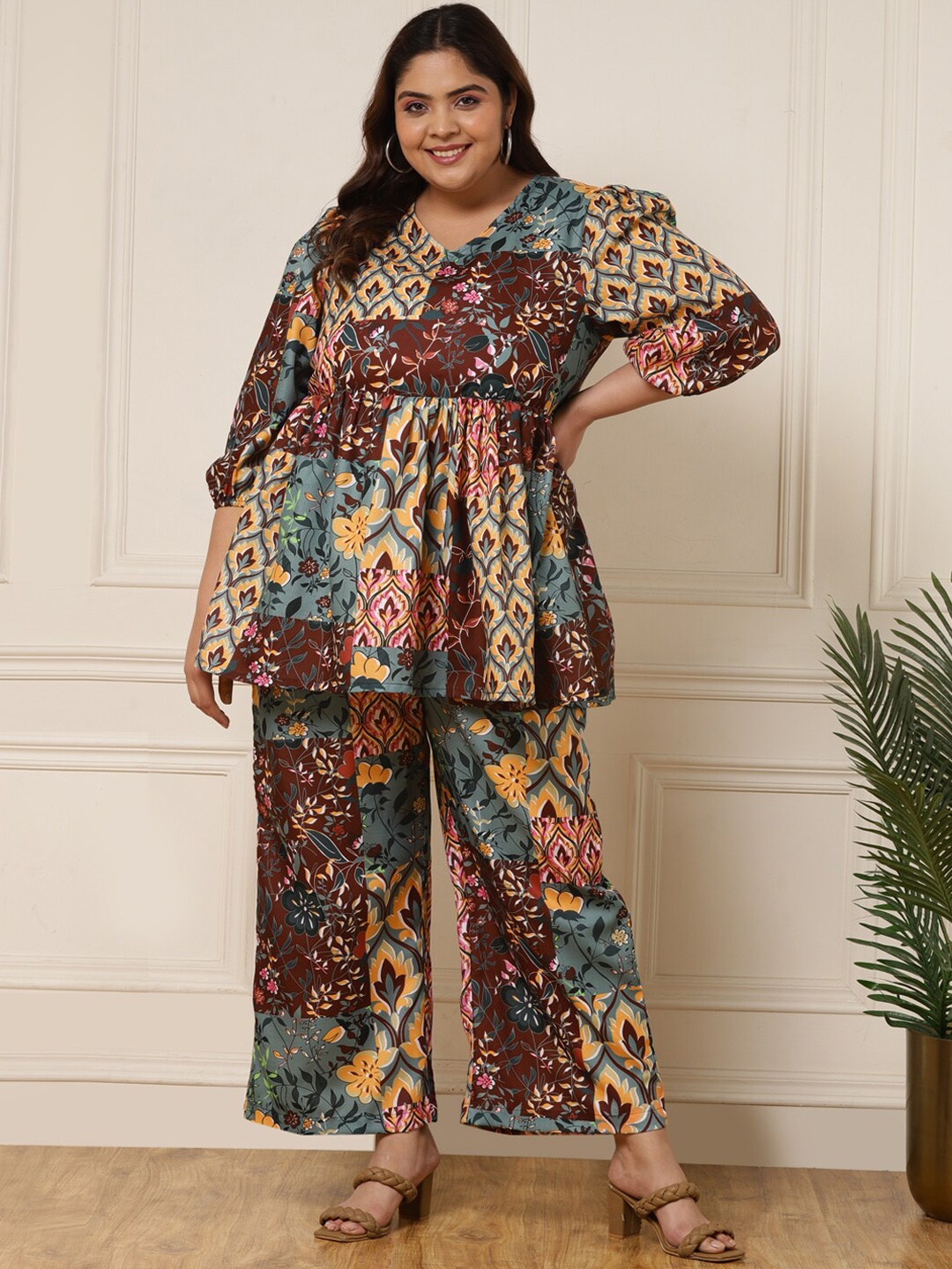 

DEEBACO Women Plus Size Patch Abstract Printed Tunic With Palazzo Co-Ords, Grey