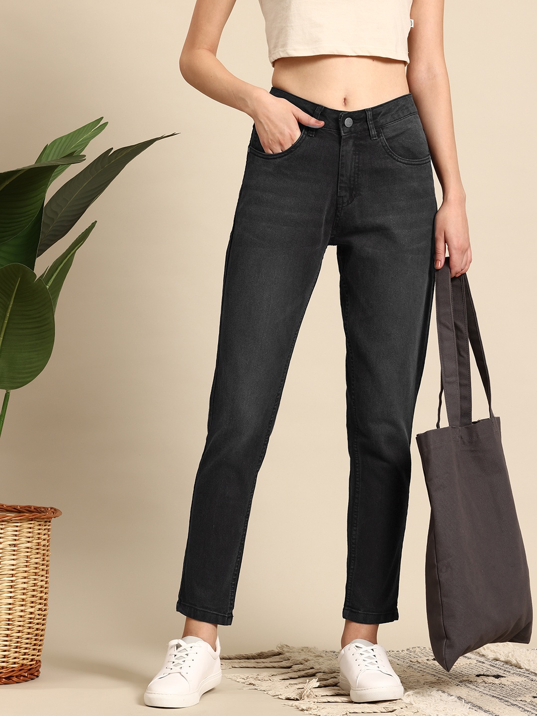 

Mast & Harbour Women Boyfriend Fit Stretchable Jeans, Black