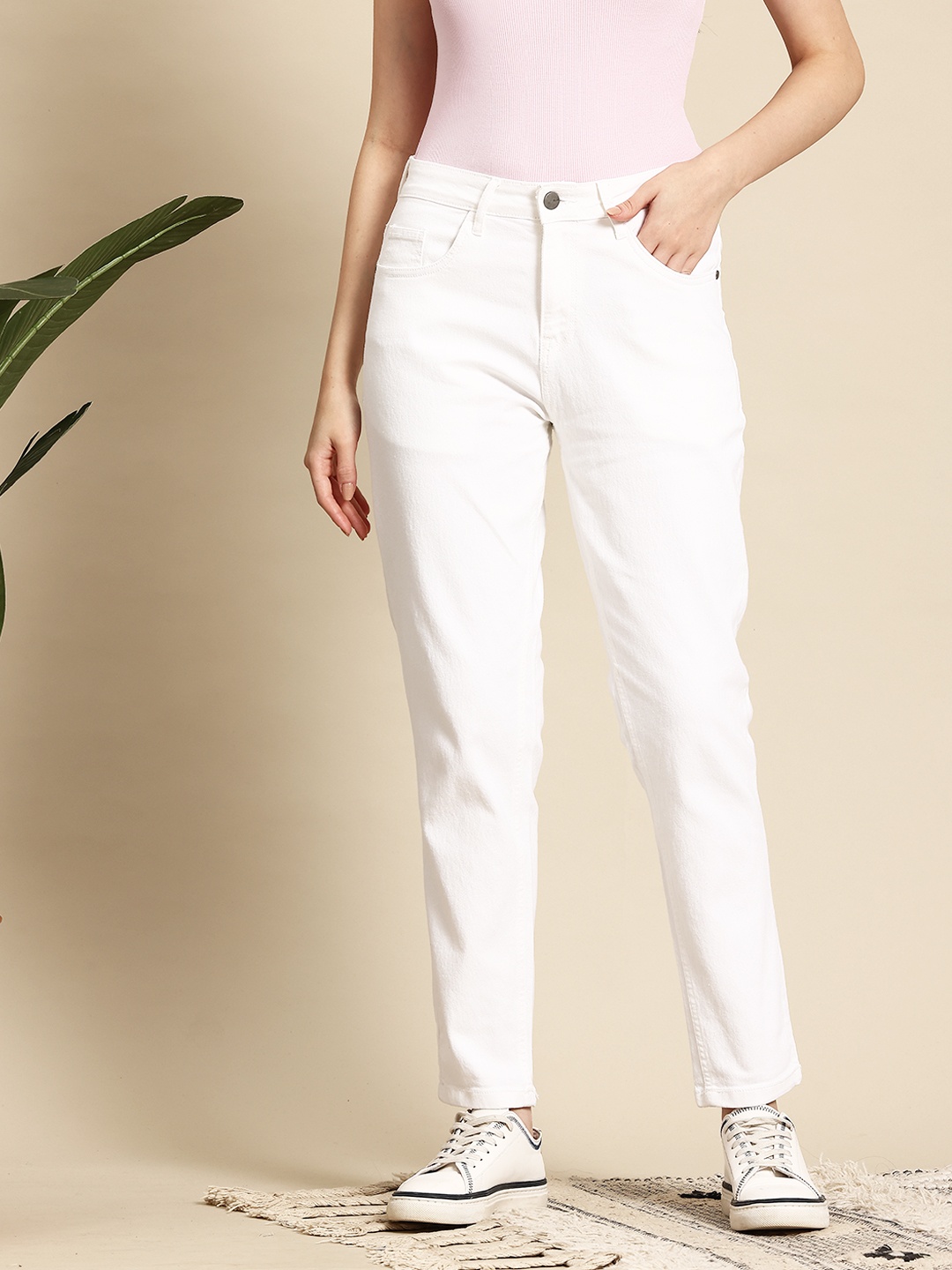 

Mast & Harbour Women Mom Fit Stretchable Jeans, White