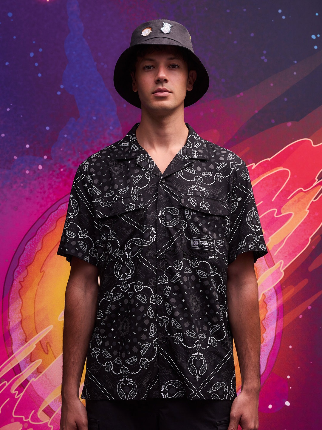 

Celio Rick and Morty Boxy Printed Casual Shirt, Black