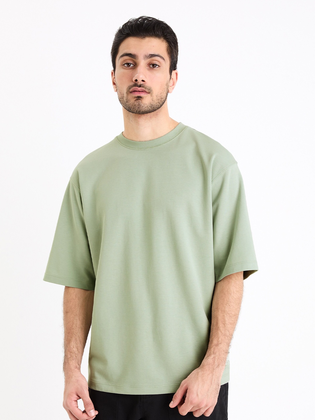 

Celio Round Neck Drop Shoulder Sleeves Cotton Boxy T-shirt, Green