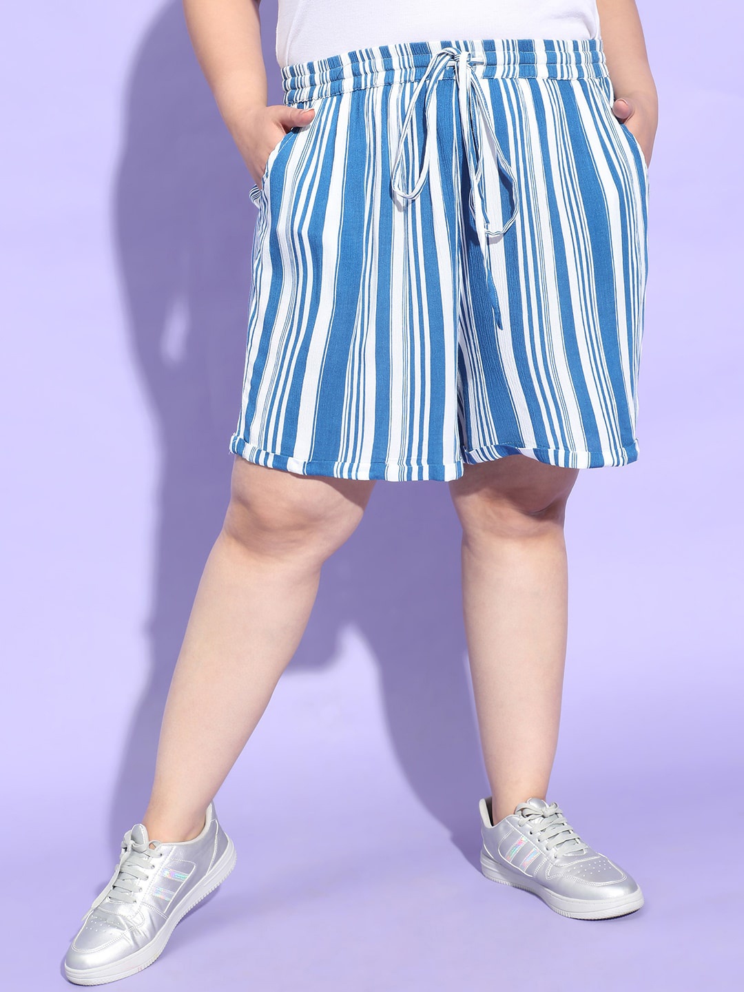 

Oxolloxo Women Plus Size Striped Regular Shorts, Blue