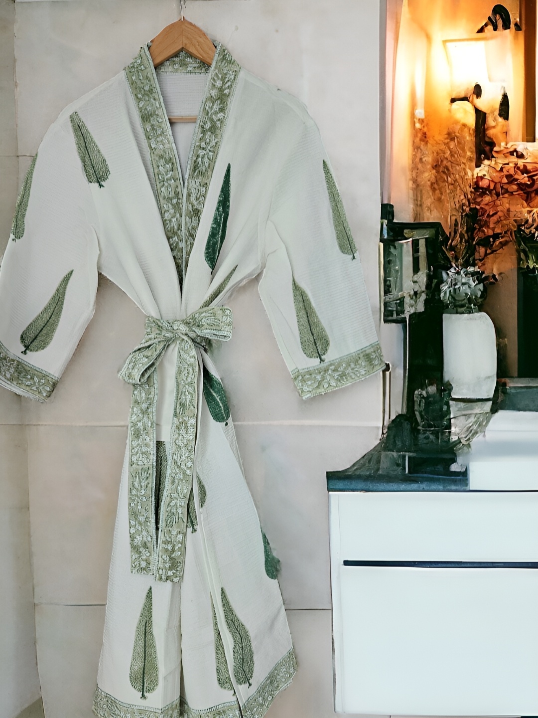 

Feels Like Home Printed Pure Cotton Bath Robe, White