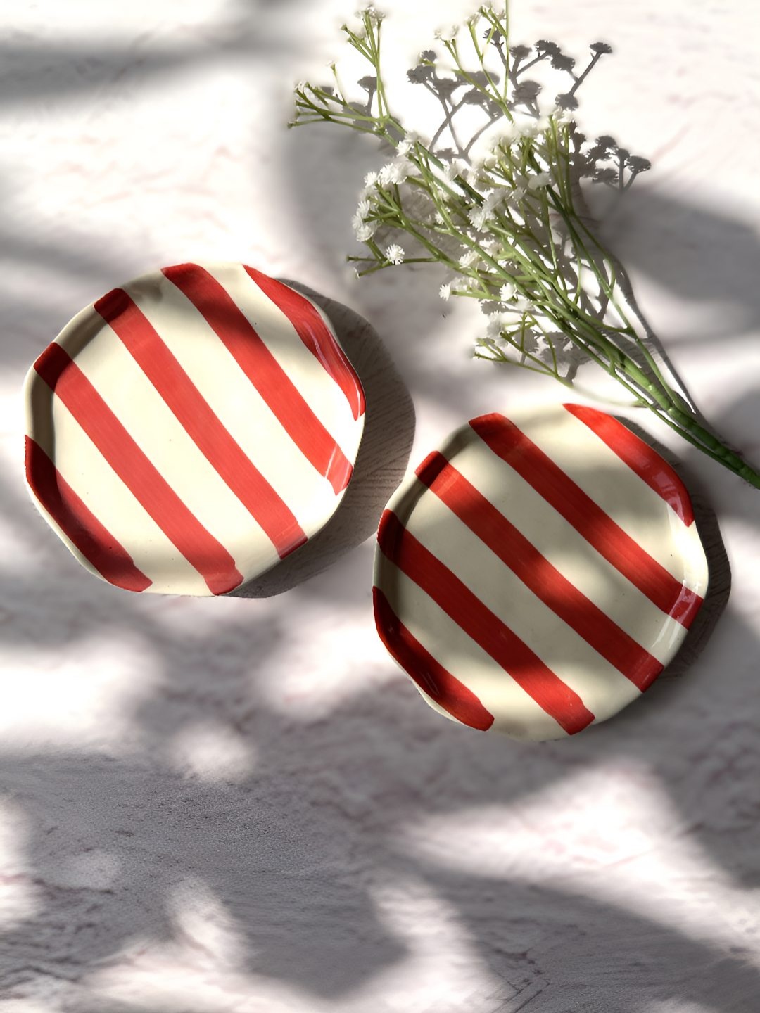 

NURTURE INDIA 2-Pcs Red & Beige Striped Round Ceramic Plates