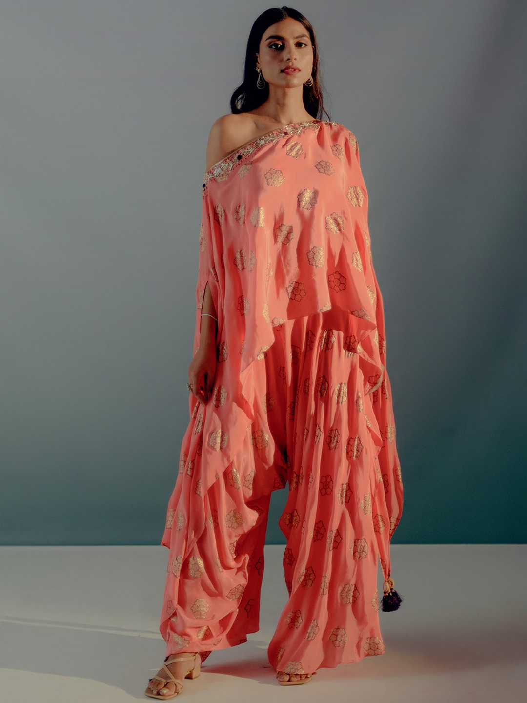 

Aaryaa By Kashveen Kohli Printed One-Shoulder Tunic With Flared Palazzos Co-Ords, Coral