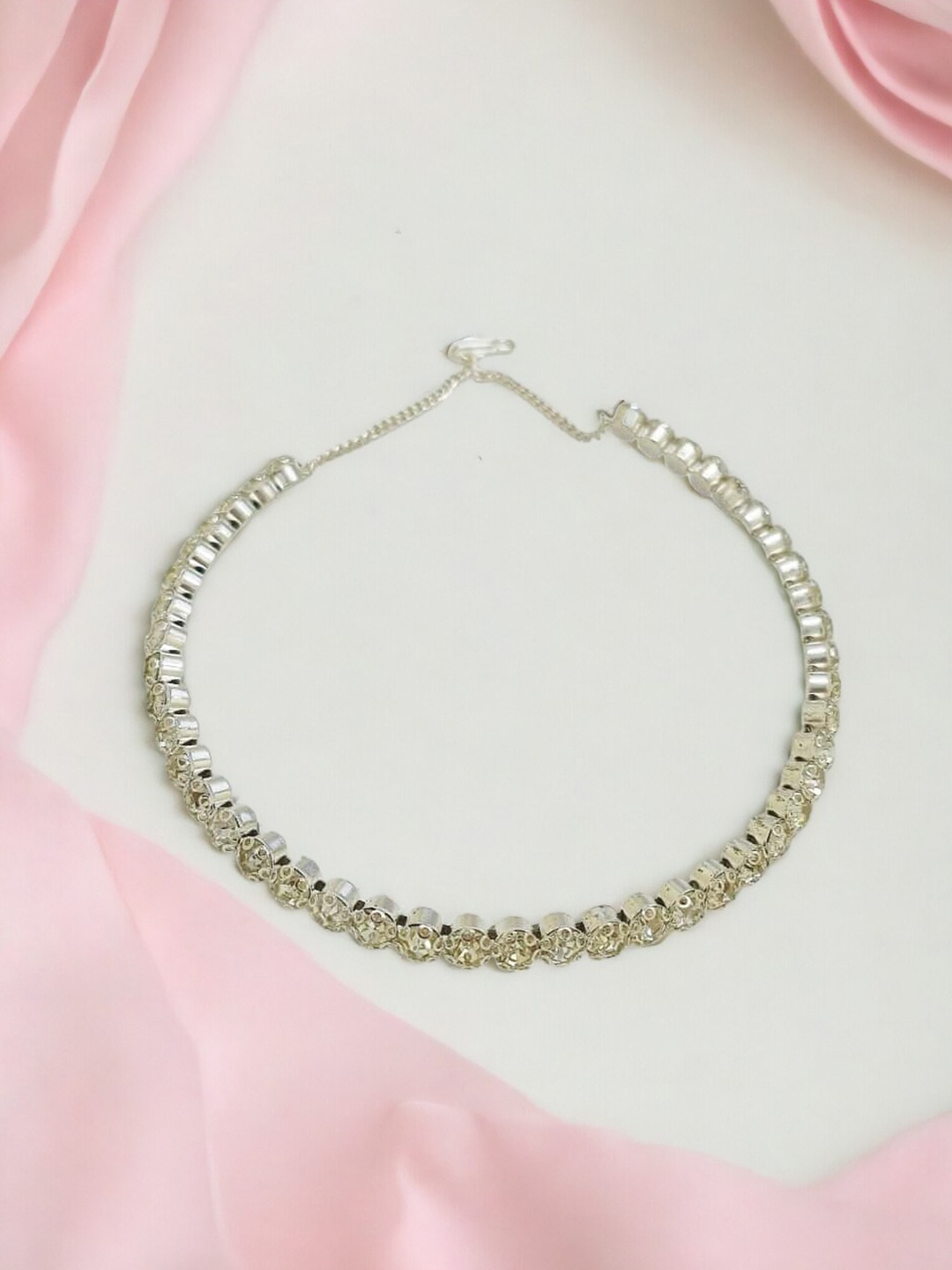 

FEMMIBELLA Women Silver-Plated Choker Necklace