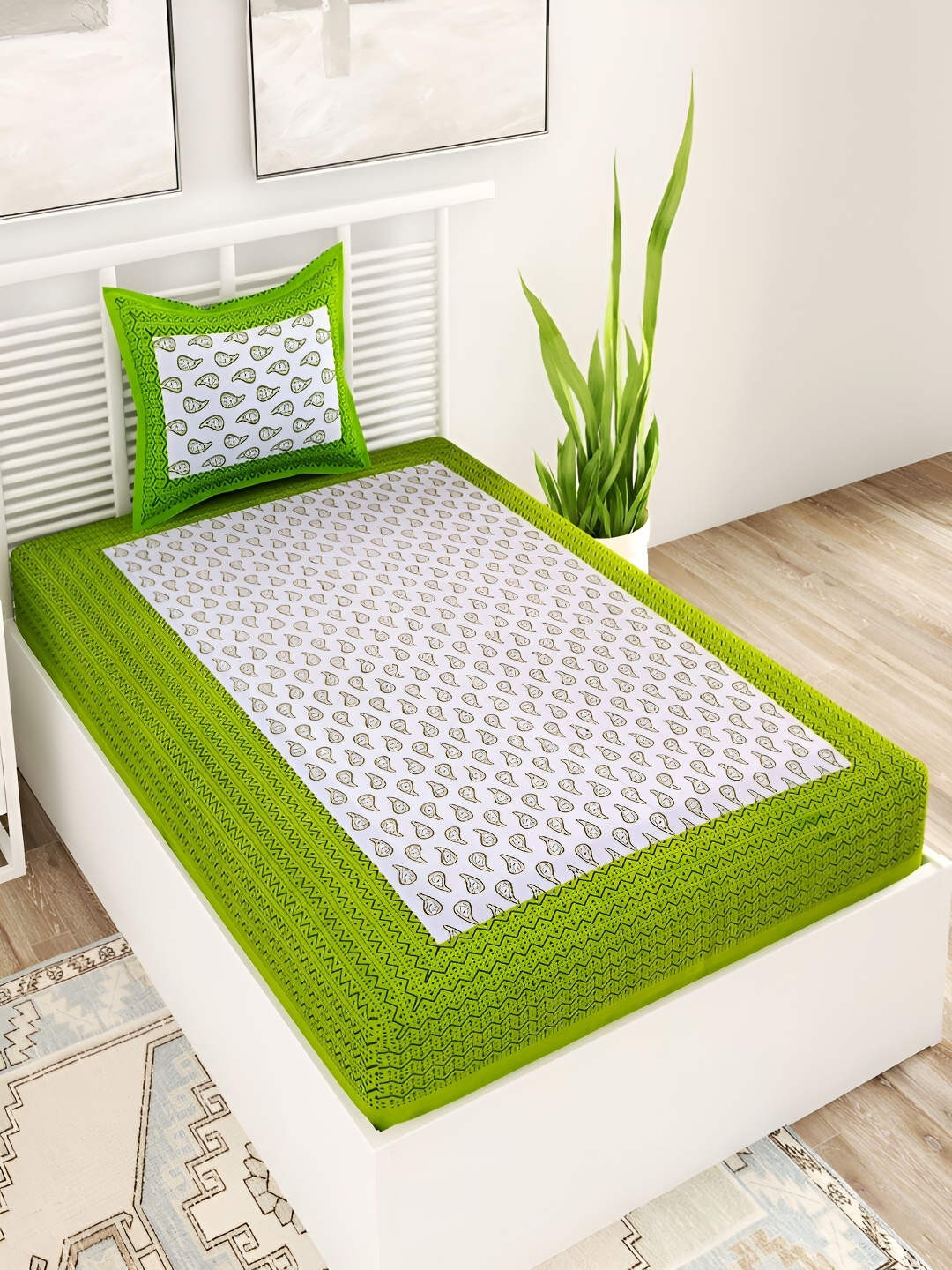 

Aura Green & Grey Floral 120 TC Single Bedsheet With 2 Pillow Covers