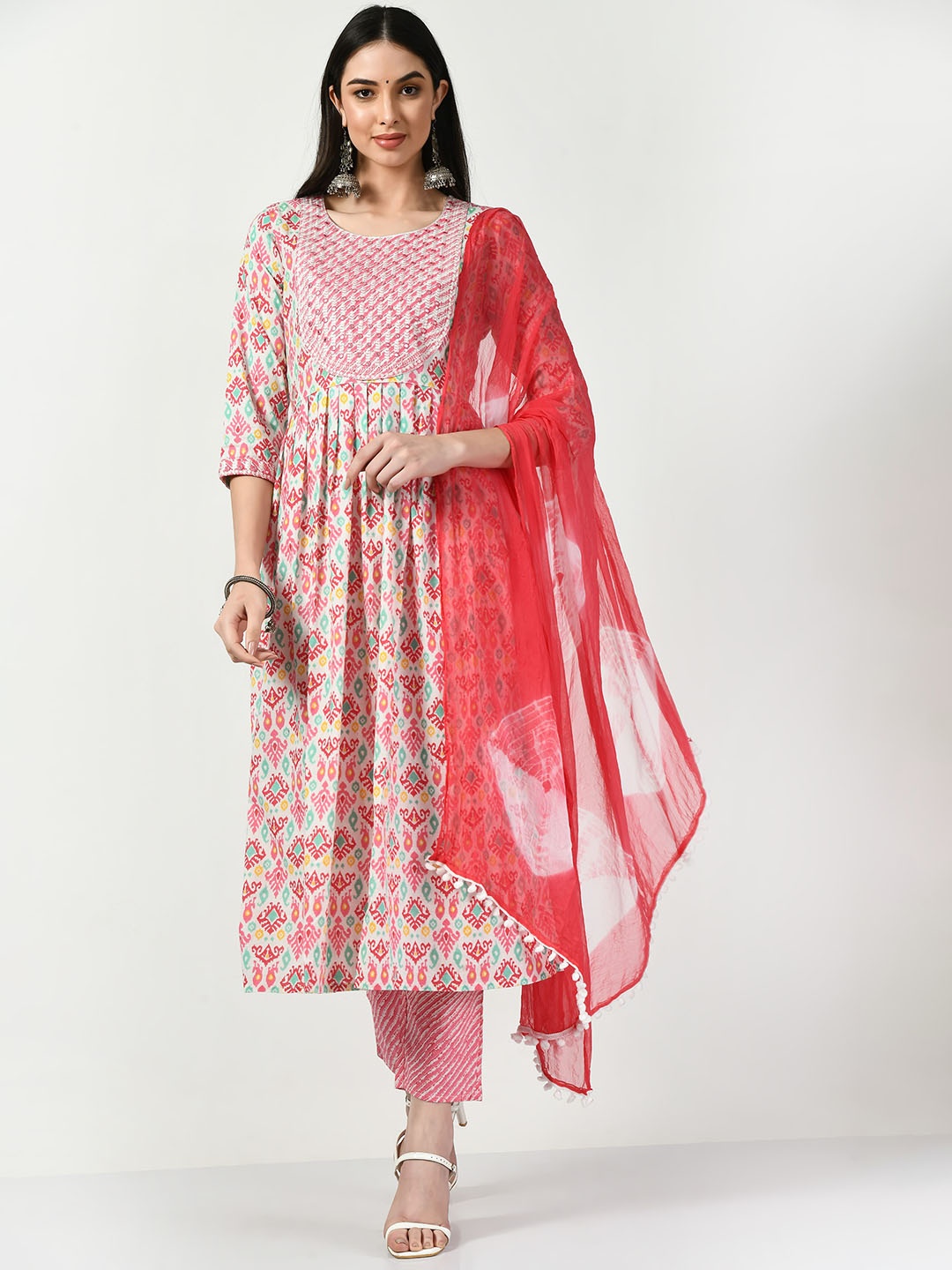 

AnjuShree Choice Floral Embroidered Round Neck Angrakha Kurta with Harem Pants & Dupatta, Pink