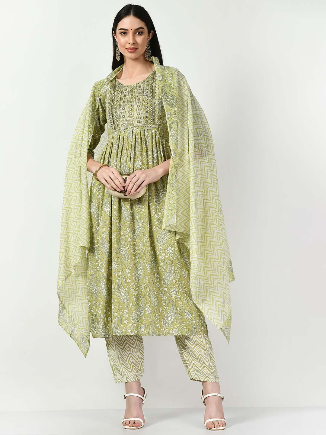 

AnjuShree Choice Floral Printed Mirror Work Kurta With Trouser & Dupatta, Green