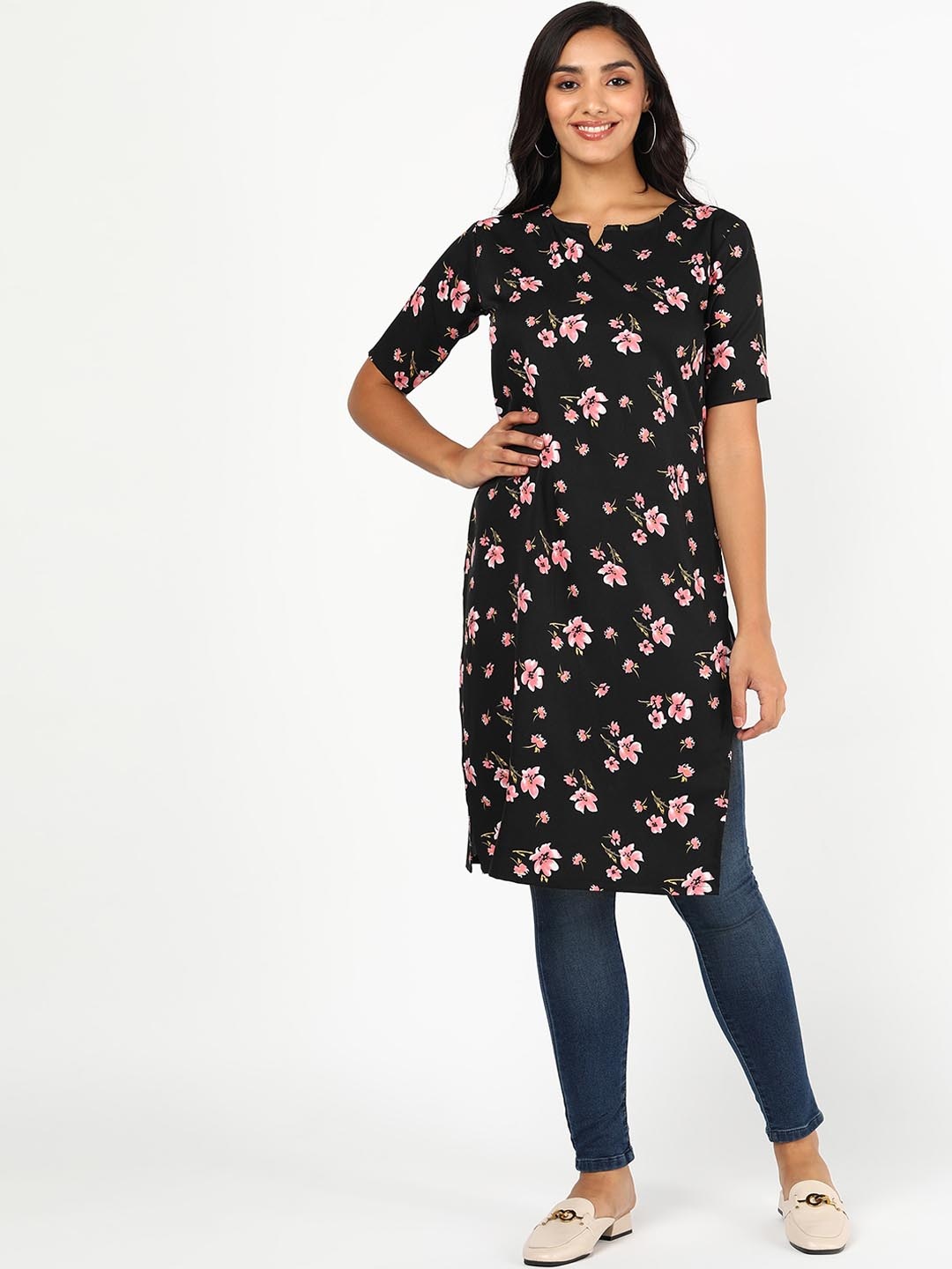 

VAHSON Floral Printed Crepe Kurta, Black