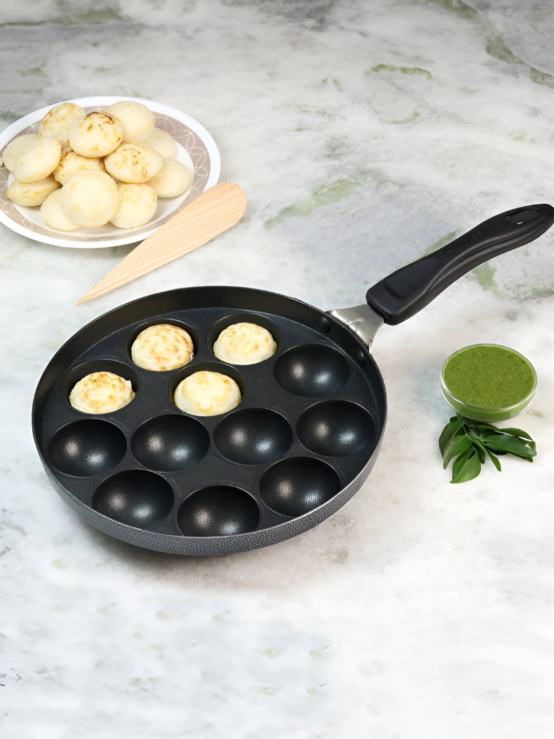 

Wonderchef Unisex Black Aluminum Appam Patra