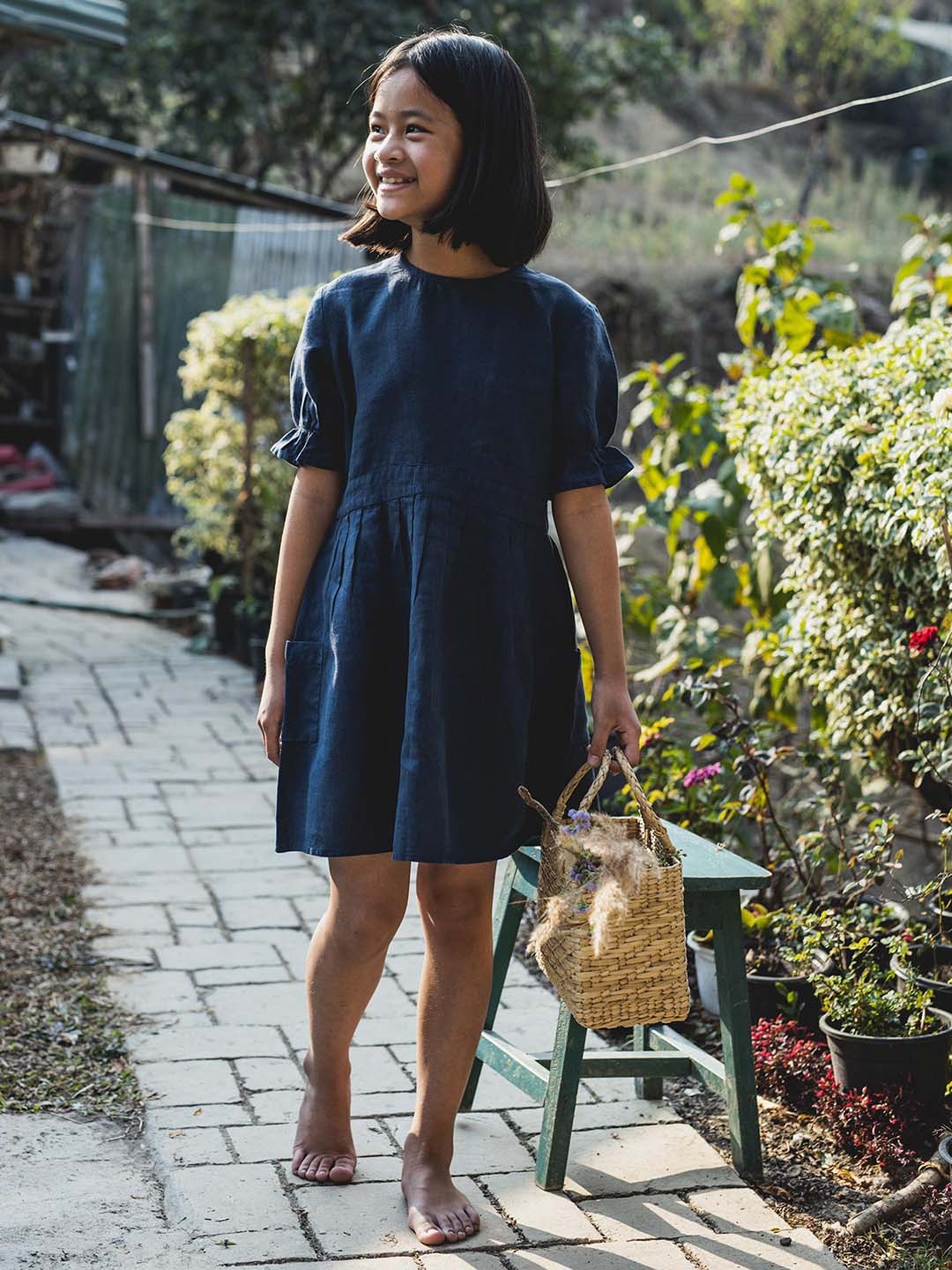 

CHI LINEN CLOTHING Girls Linen Puff Sleeves A-Line Dress, Navy blue