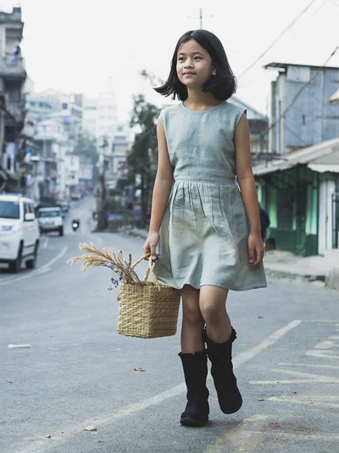 

CHI LINEN CLOTHING Girls Round Neck Sleeveless Linen Fit & Flare Dress, Green