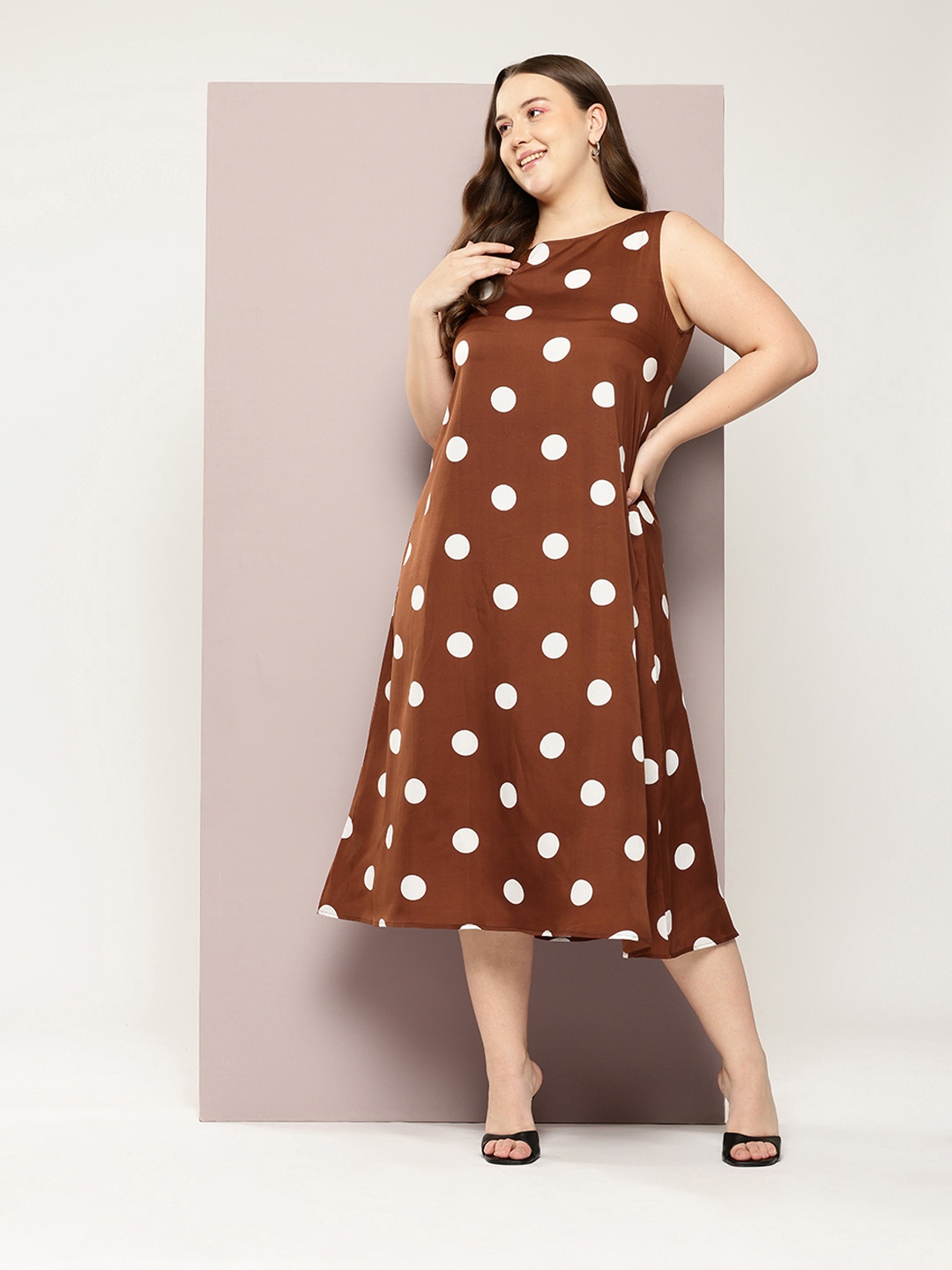 

Qurvii+ Plus Size Polka Dot Print Crepe A-Line Midi Dress, Brown