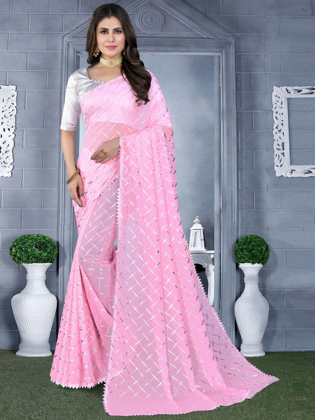 

REDFISH Checked Embellished Pure Georgette Sarees, Pink