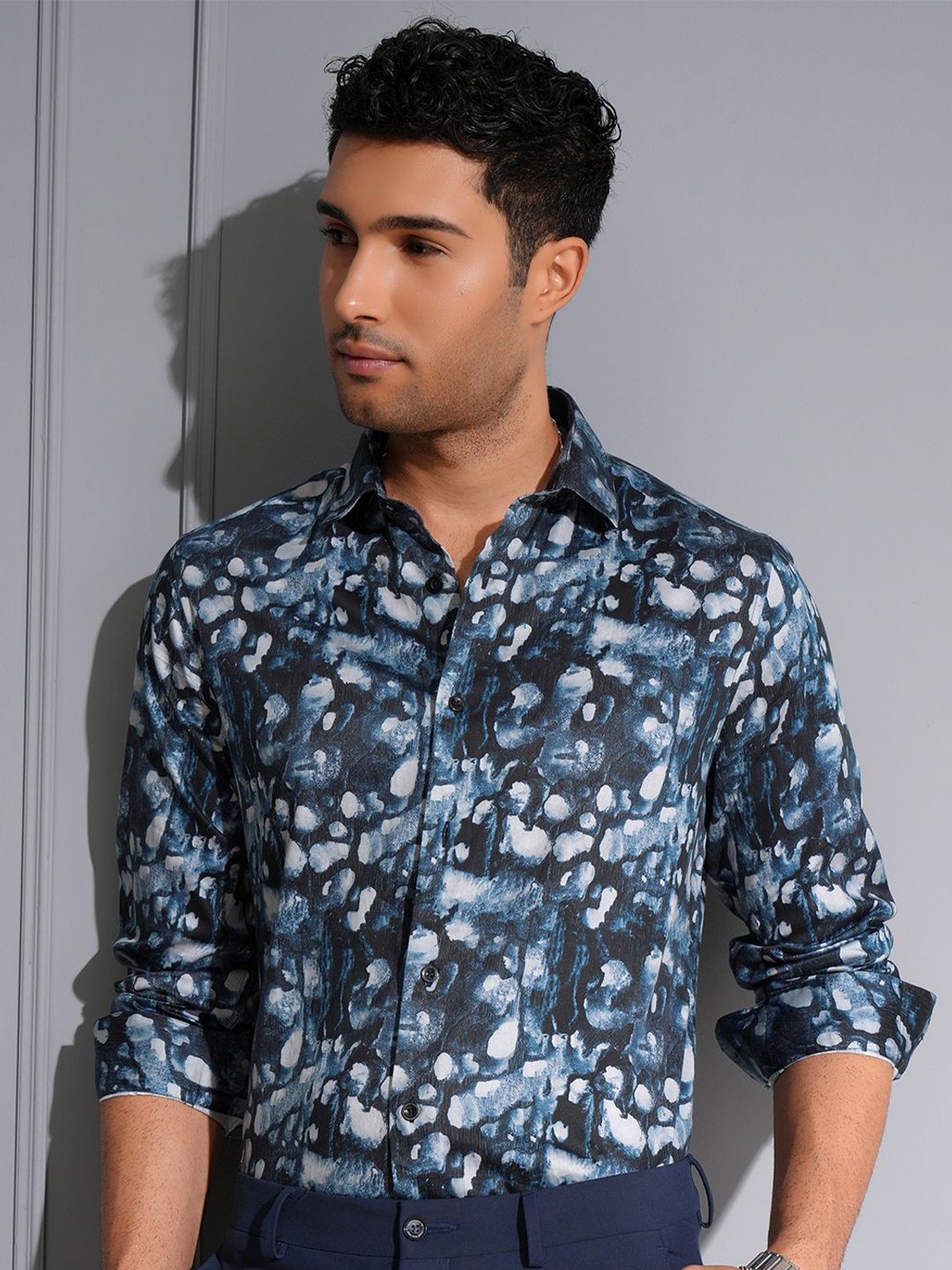

Locomotive Men Premium Satin Printed Occasion Shirt, Blue