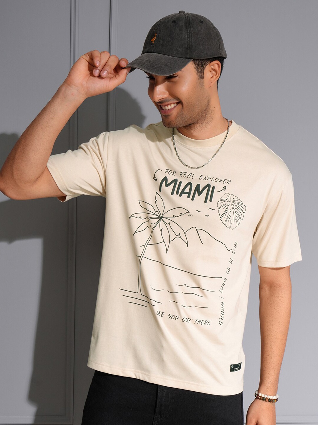 

LOCOMOTIVE Premium Cream-Colored Drop Shoulder Sleeves Relaxed T- Shirt