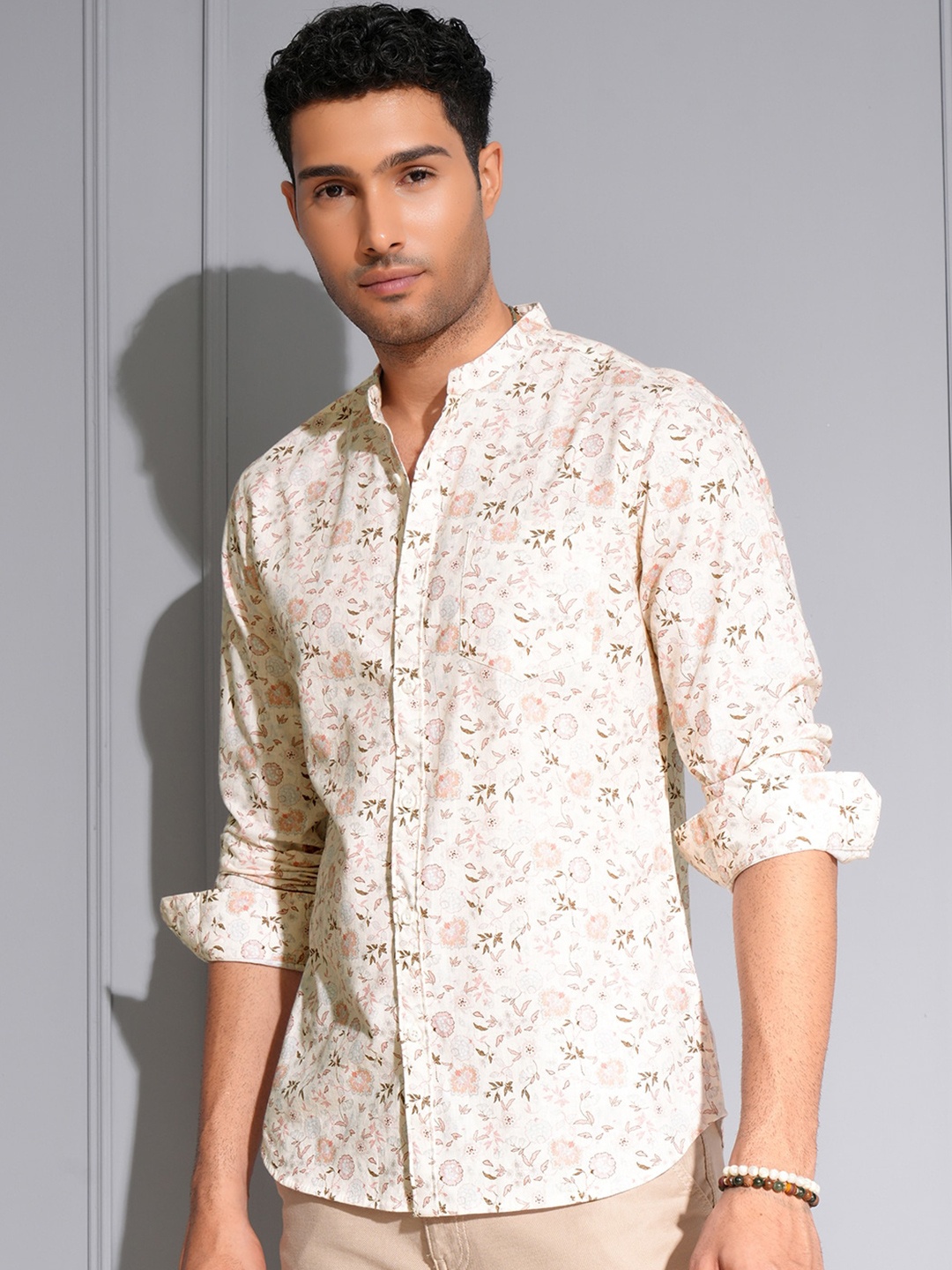 

LOCOMOTIVE Premium Cream-Colored Printed Mandarin Collar Casual Shirt