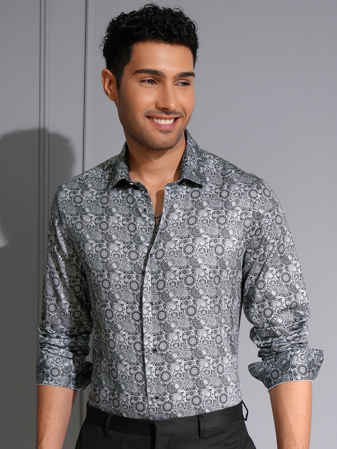 

LOCOMOTIVE Premium Grey Satin Printed Casual Shirt