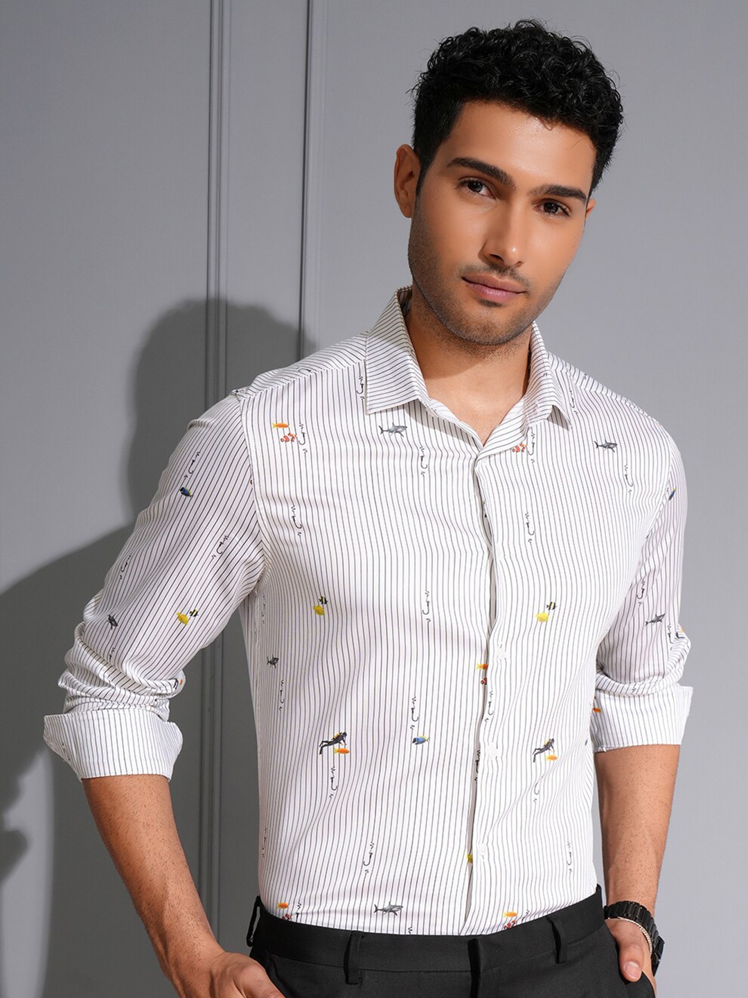 

LOCOMOTIVE Slim Fit Premium White & Black Satin Printed Party Shirt