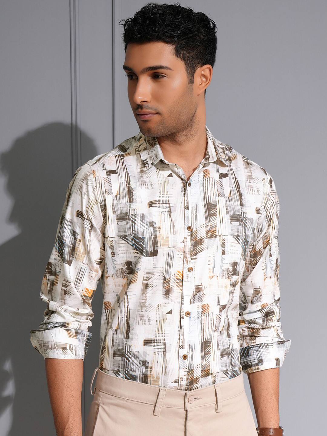 

LOCOMOTIVE Men Premium Satin Printed Party Shirt, Cream