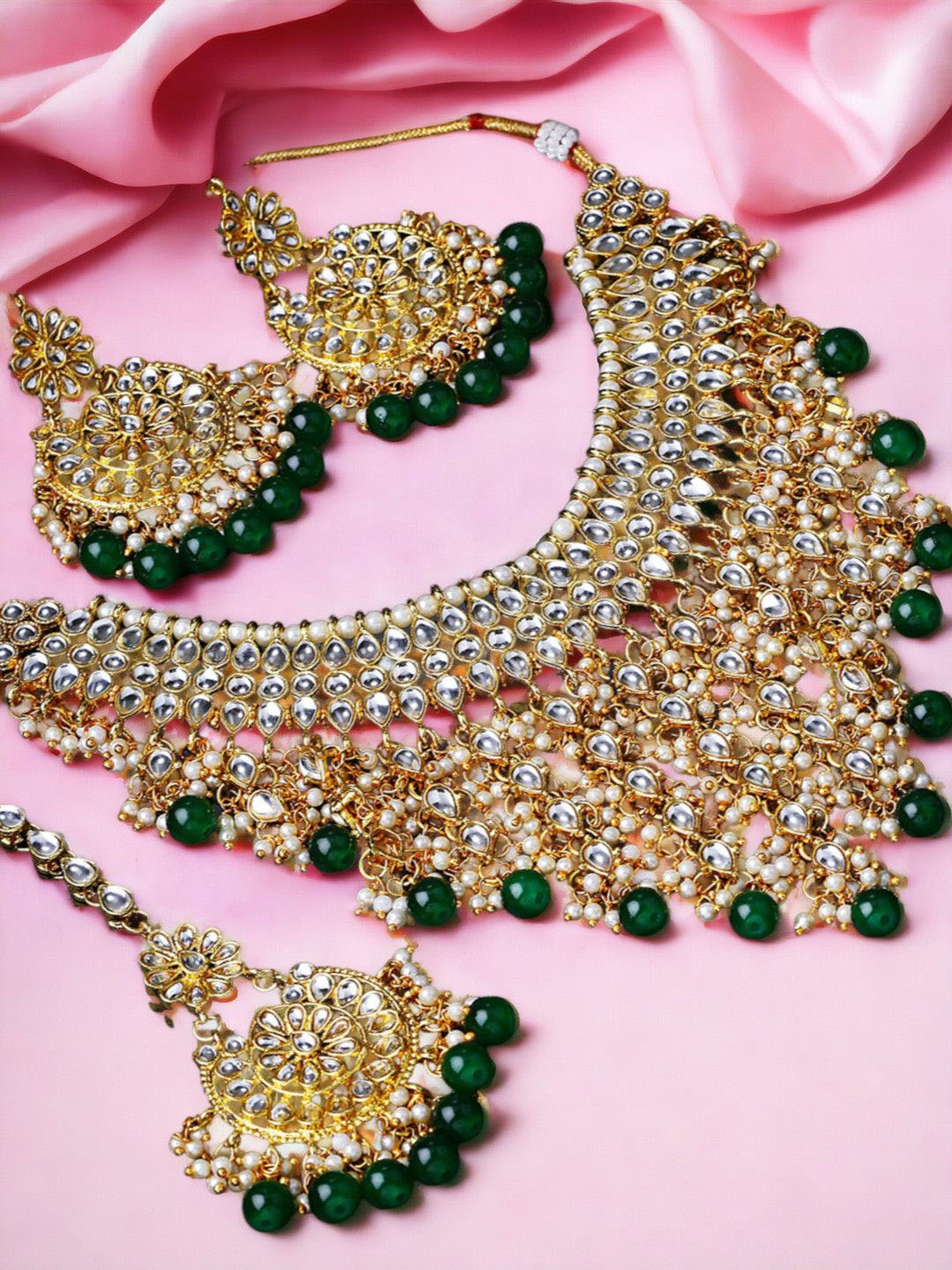 

OOMPH Gold-Plated Kundan Choker Necklace with Earring & Maangtikka Jewellery Set, Green