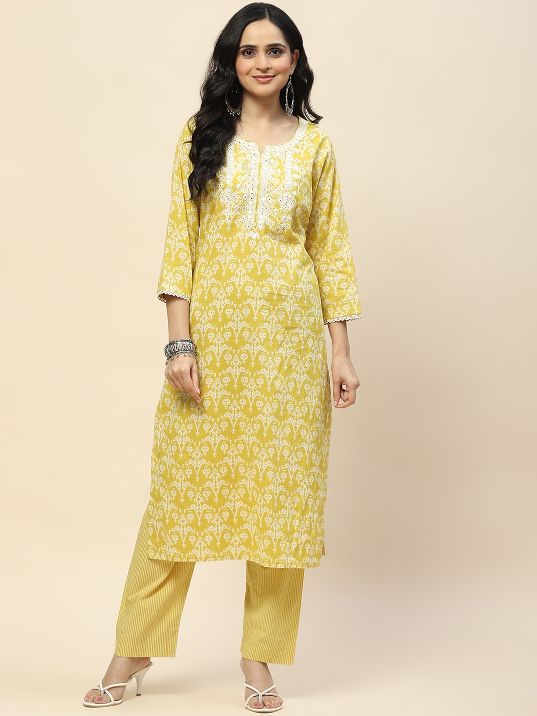 

Meena Bazaar Floral Printed Regular Mirror Work Straight Kurta with Trouser, Yellow