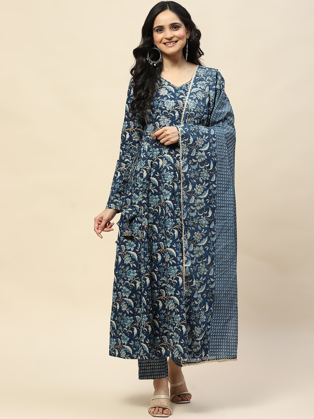 

Meena Bazaar V-Neck Floral Printed Empire Anarkali Kurta Set, Blue