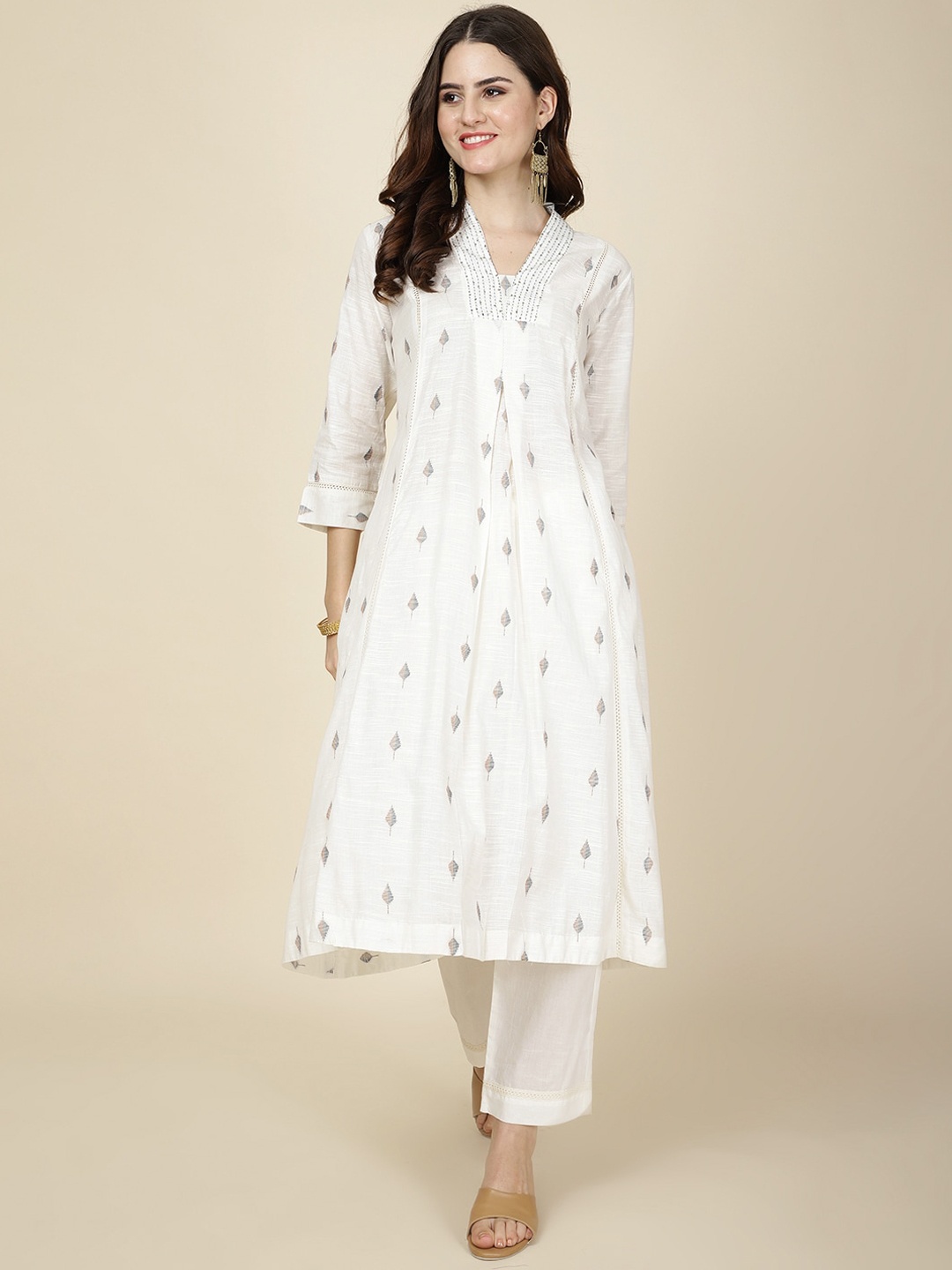 

Meena Bazaar Geometric Printed V-Neck A-Line Kurta With Trousers, White