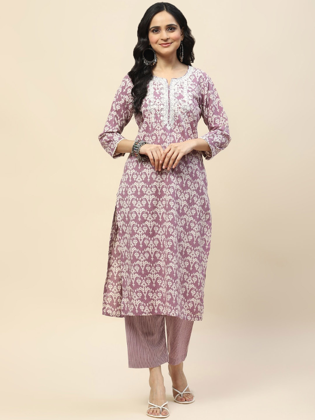 

Meena Bazaar Ethnic Motifs Printed Notch Neck Thread Work Straight Kurta With Trousers, Purple