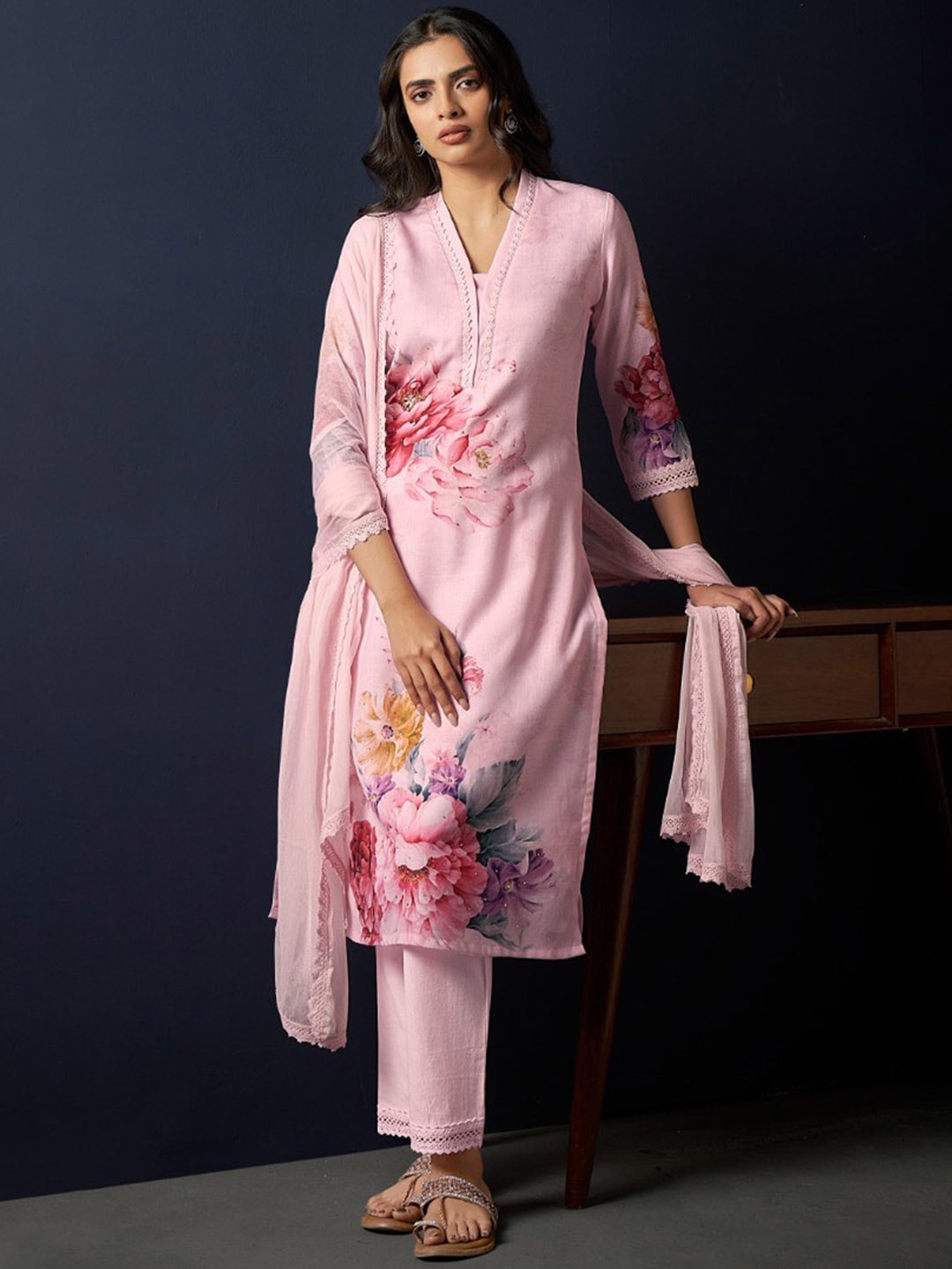 

Meena Bazaar Floral Printed V-Neck Straight Kurta With Trousers & Dupatta, Pink
