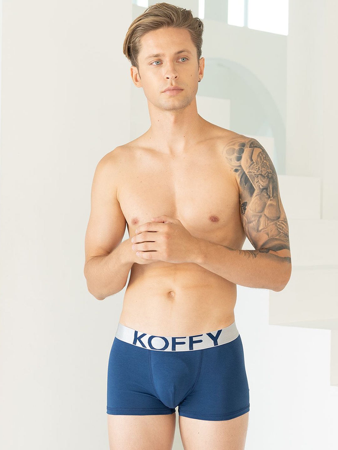 

KOFFY Men Malleable Anti-Microbial Moisture Wicking Mini Trunk, Blue