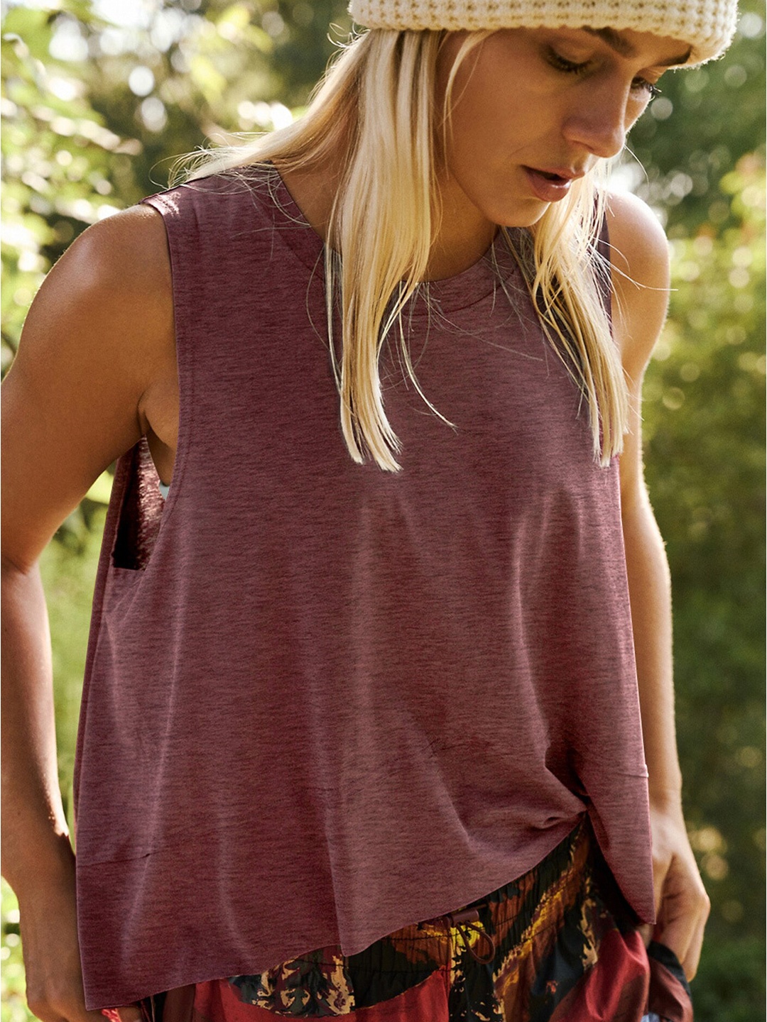 

LULU & SKY Round Neck Sleeveless Sports Tank Top, Burgundy