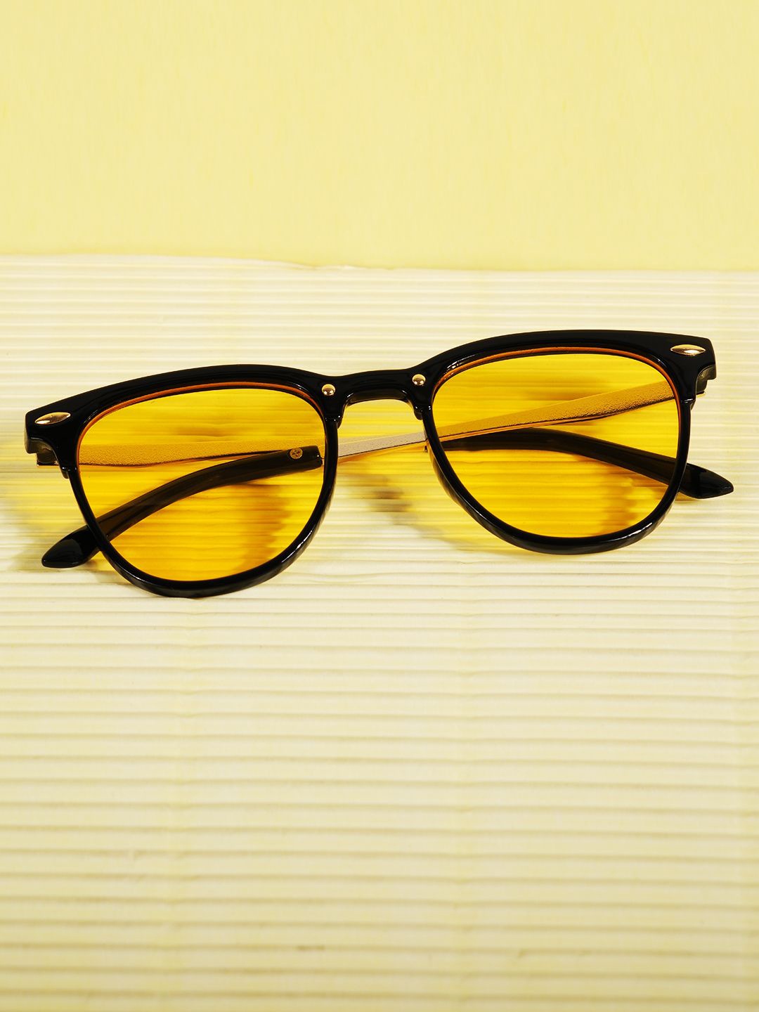 

DukieKooky Kids Wayfarer Sunglasses with UV Protected Lens DKSG469B, Yellow