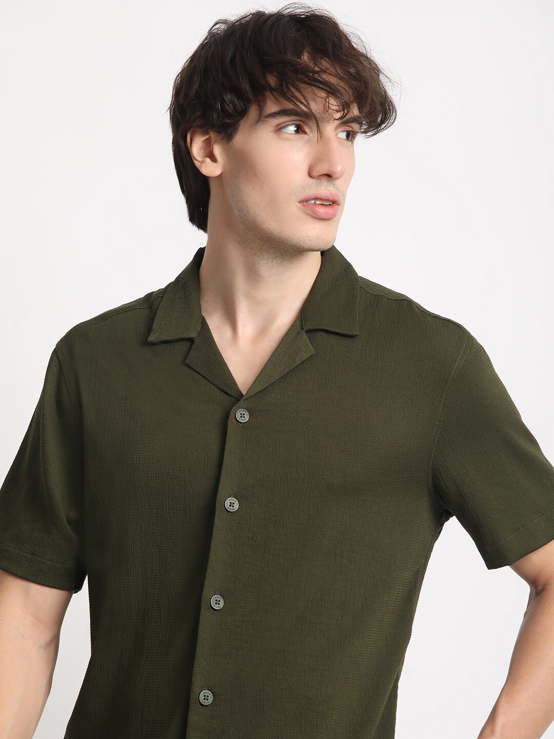 

THE BEAR HOUSE Cuban Collar Seersucker Weave Casual Shirt, Green