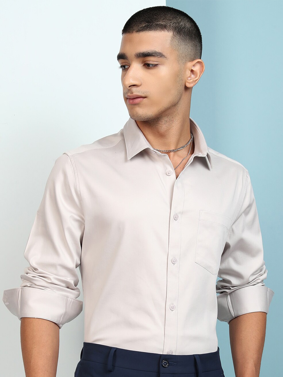 

HIGHLANDER Men Regular Fit Regular Collar Full Sleeve Satin Shirt, Grey