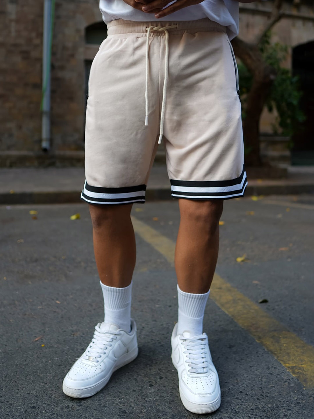

Powerlook Men Loose Fit Shorts, Cream