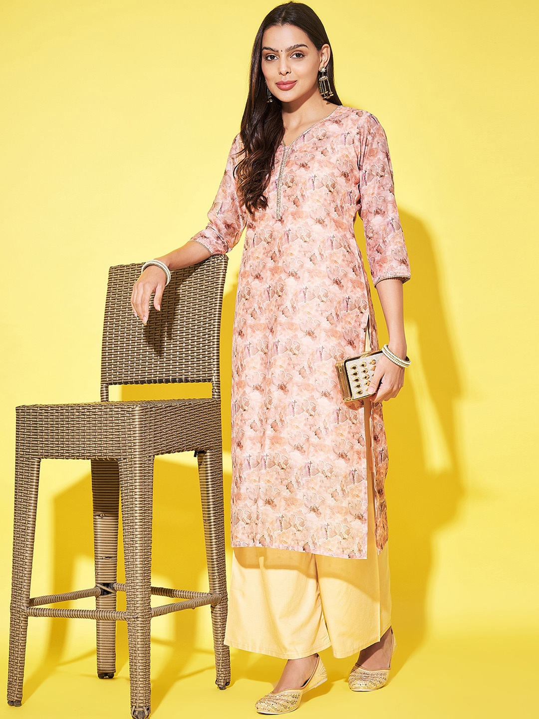 

Label Khoj Floral Printed V-Neck Straight Kurta, Beige