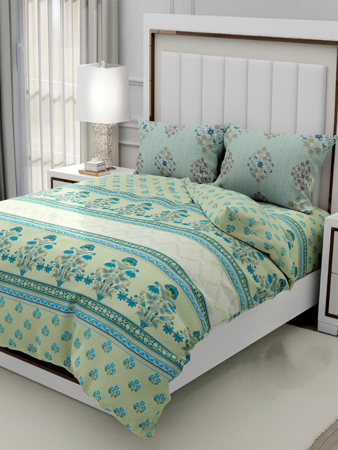 

Signature Green & Blue Floral 160 TC King Bedsheet with 2 Pillow Covers