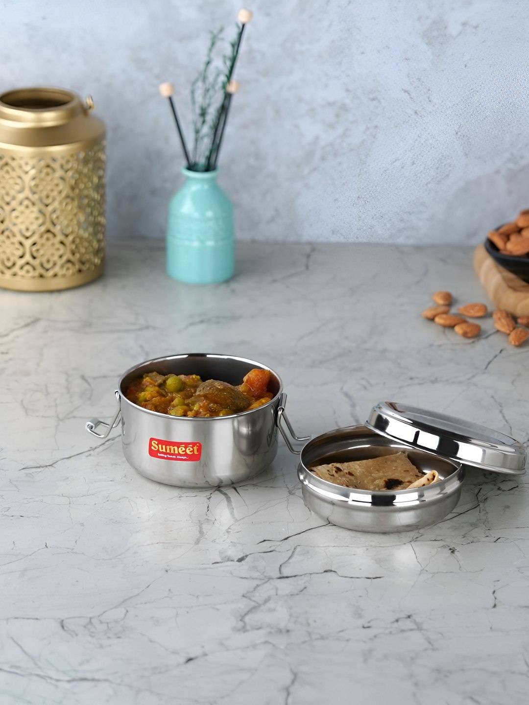 

Sumeet Stainless Steel Lunch Box with Separator Plate & Locking Clip - 250 ML
