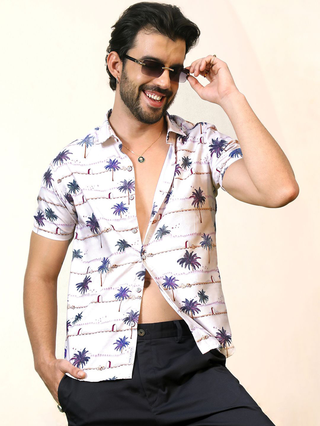 

Campus Sutra Classic Floral Printed Casual Shirt, White