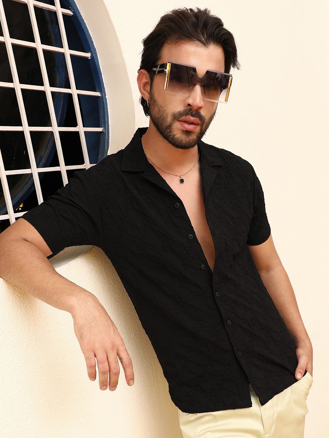

Campus Sutra Classic Casual Shirt, Black