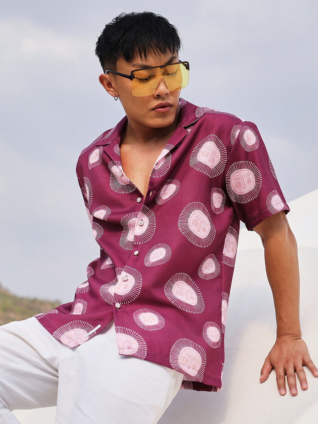 

Campus Sutra Classic Geometric Printed Casual Shirt, Red