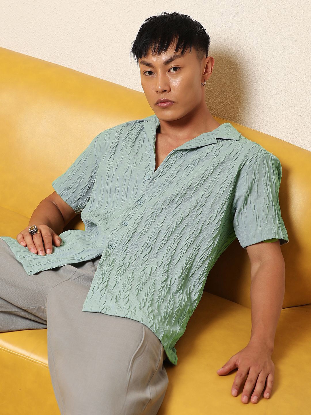 

Campus Sutra Grain-Textured Shirt, Green