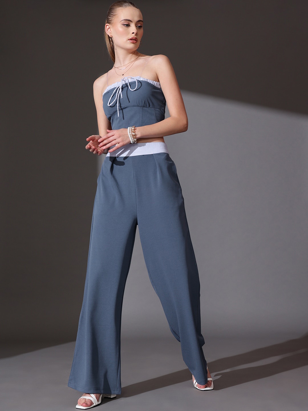 

STREET 9 Solid Shoulder Straps Crop Top With Trousers Co-Ords, Grey